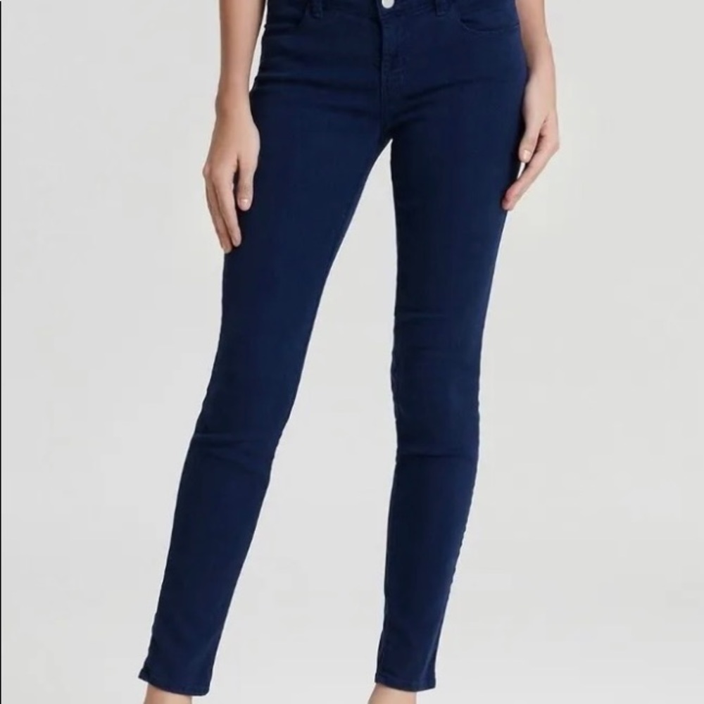 J brand blue jeans. Soft fabric and really comfortable. Size 28 wears like 27
